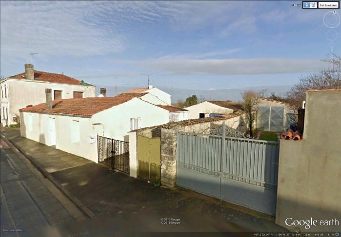 three gates in Saint-Xandre three gates in Saint-Xandre