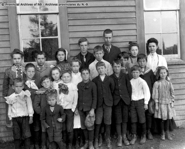 P494-23 Carters Point School Kingston Penninsula